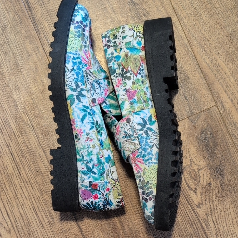 Franco Sarto Multicolor Floral Loafers - Picture 4 of 8